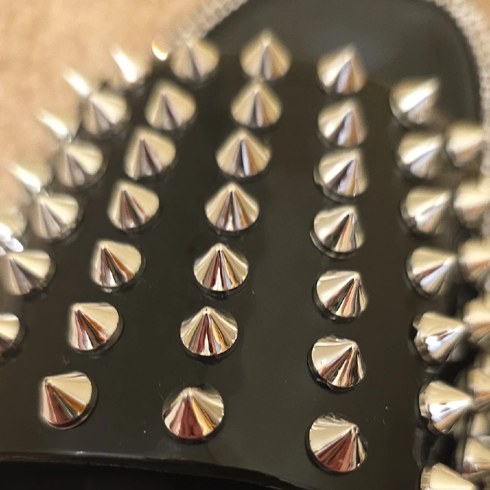 WILD DIVA Lounge Size 6 Black Sandals with Silver Studs & Rinestones - Picture 11 of 15